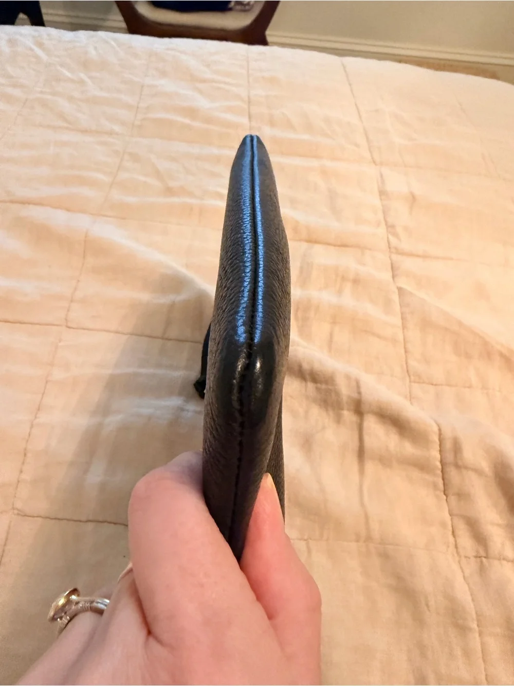 Kate Spade (LARGE!)Jackson Street Finley Black Leather Wristlet Clutch pouch